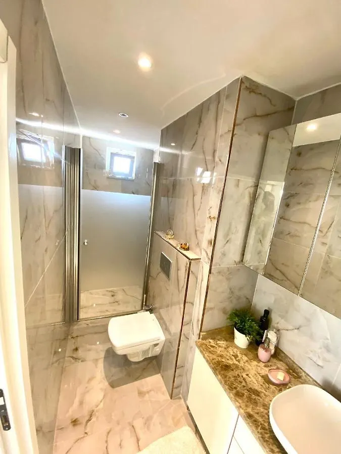 Wonderful Villa Airport 5 Minutes Arnavutkoy Guest house